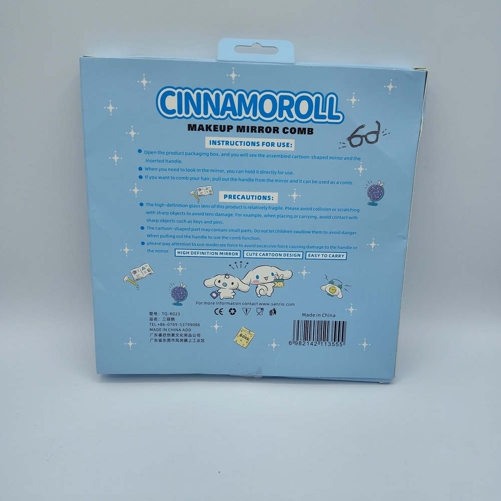 NIB Cinnamoroll Makeup Mirror And Comb Set - Picture 2 of 2